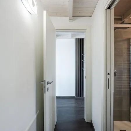 - Attico Vista Mare Con Terrazza E Piscina Apartman Rapallo