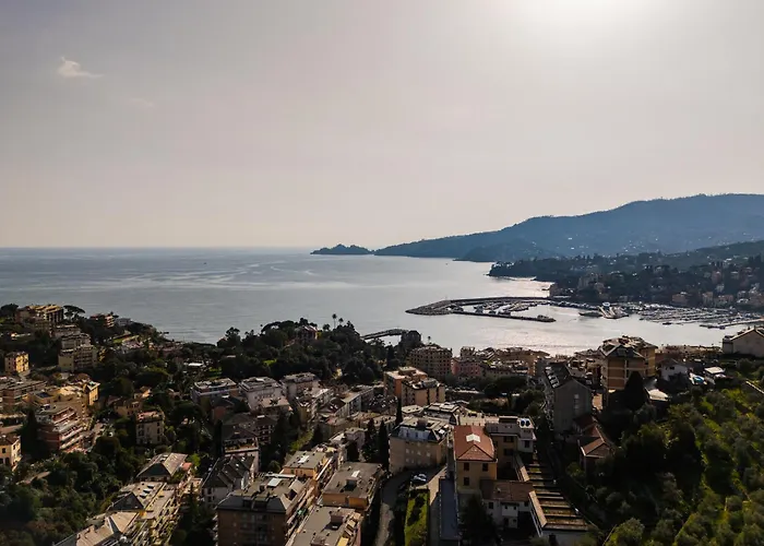 - Attico Vista Mare Con Terrazza E Piscina Apartment Rapallo