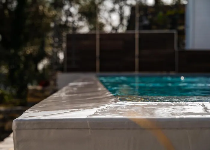 - Attico Vista Mare Con Terrazza E Piscina Rapallo