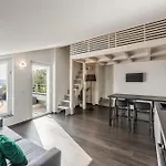 - Attico Vista Mare Con Terrazza E Piscina Lejlighed *
