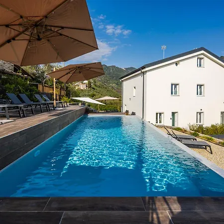Apartmán - Attico Vista Mare Con Terrazza E Piscina