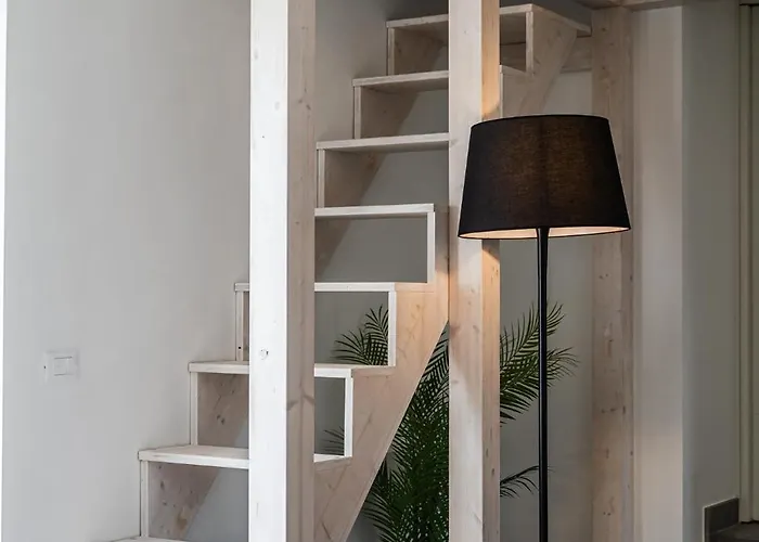 - Attico Vista Mare Con Terrazza E Piscina Apartament *